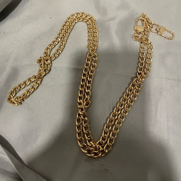 Kate Spade Pink Satchel with Gold Accents - Picture 16 of 16